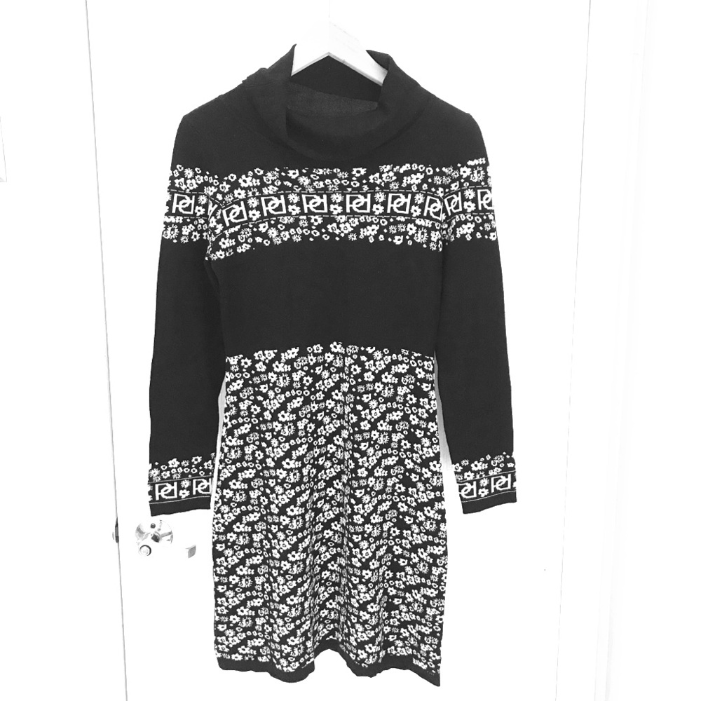 Long sleeve black white autumn/winter dress